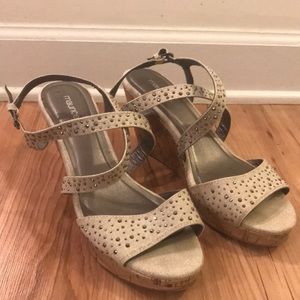 Womens Wedges Size 10. Sparkly